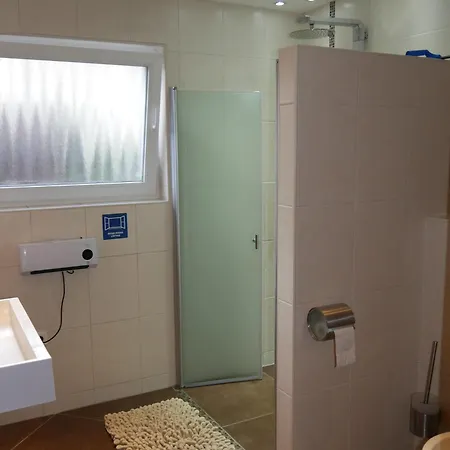 Semesterbostad Baarsen 30 *